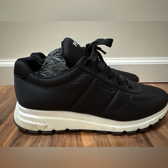 Prada Mens Nylon Trainers - Preowned- like new w/ boxs & dust bag - Picture 2 of 10